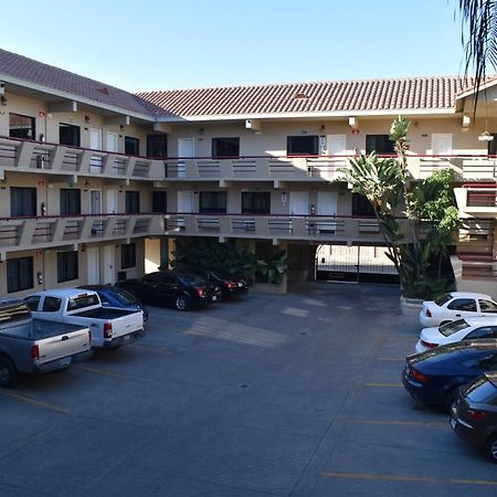 Hotel Frontiere Tijuana Exterior photo